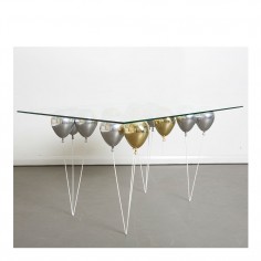 UP Ballon Dining Table